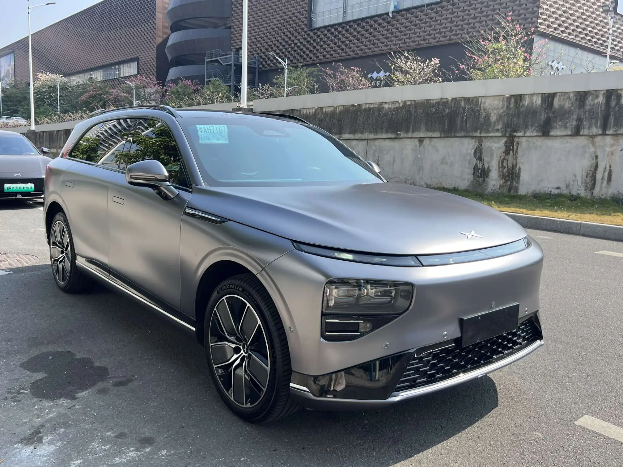 Xpeng G9  из Китая