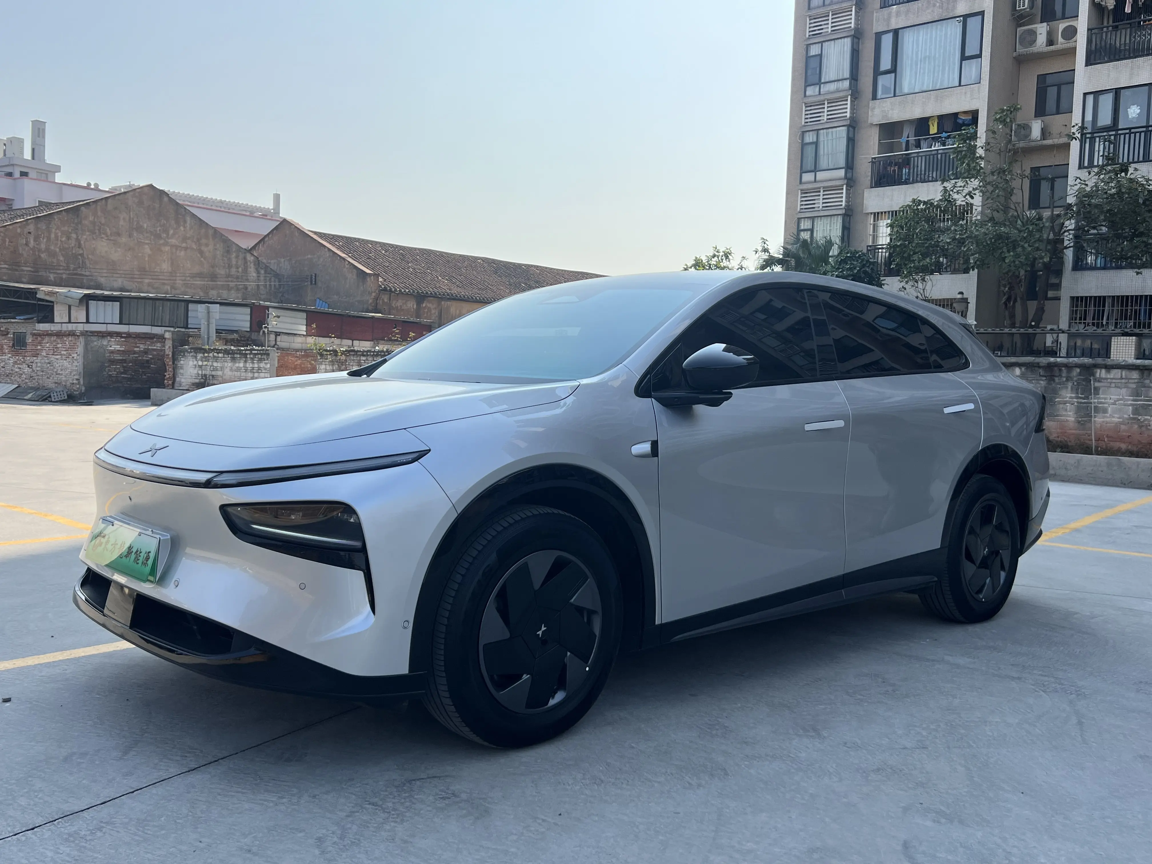 Xpeng G7  из Китая