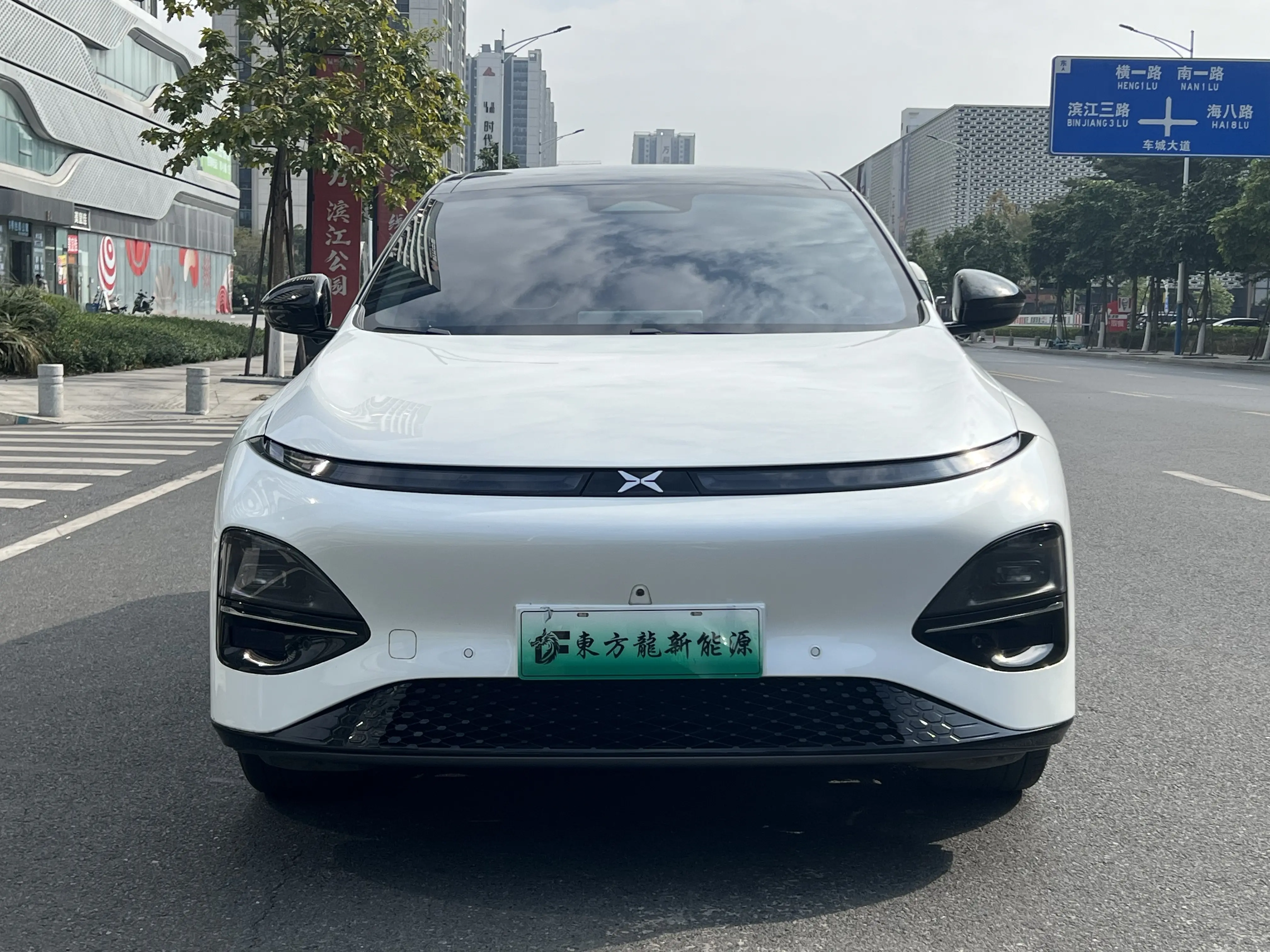 Xpeng G6  из Китая