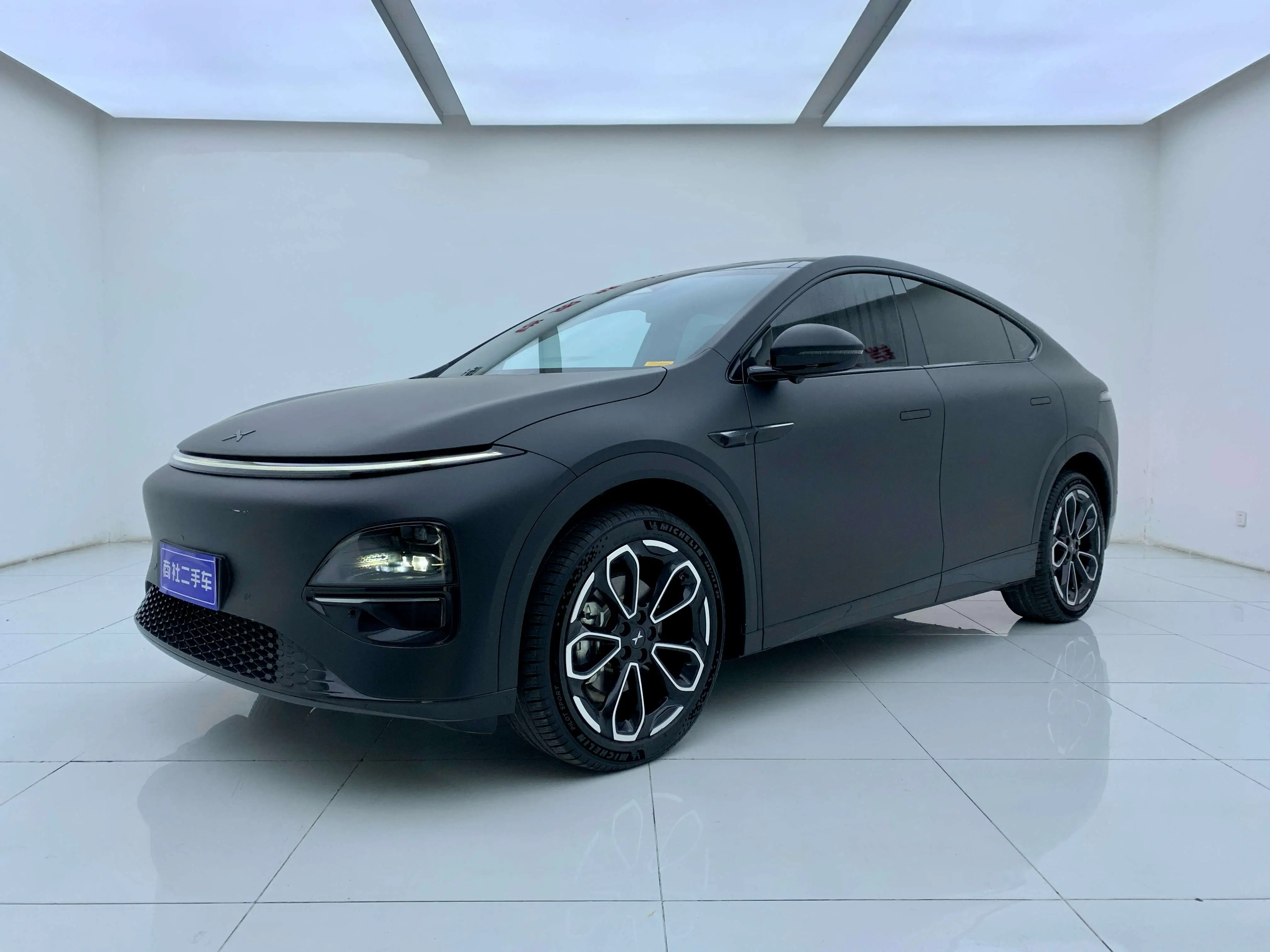 Xpeng G6  из Китая