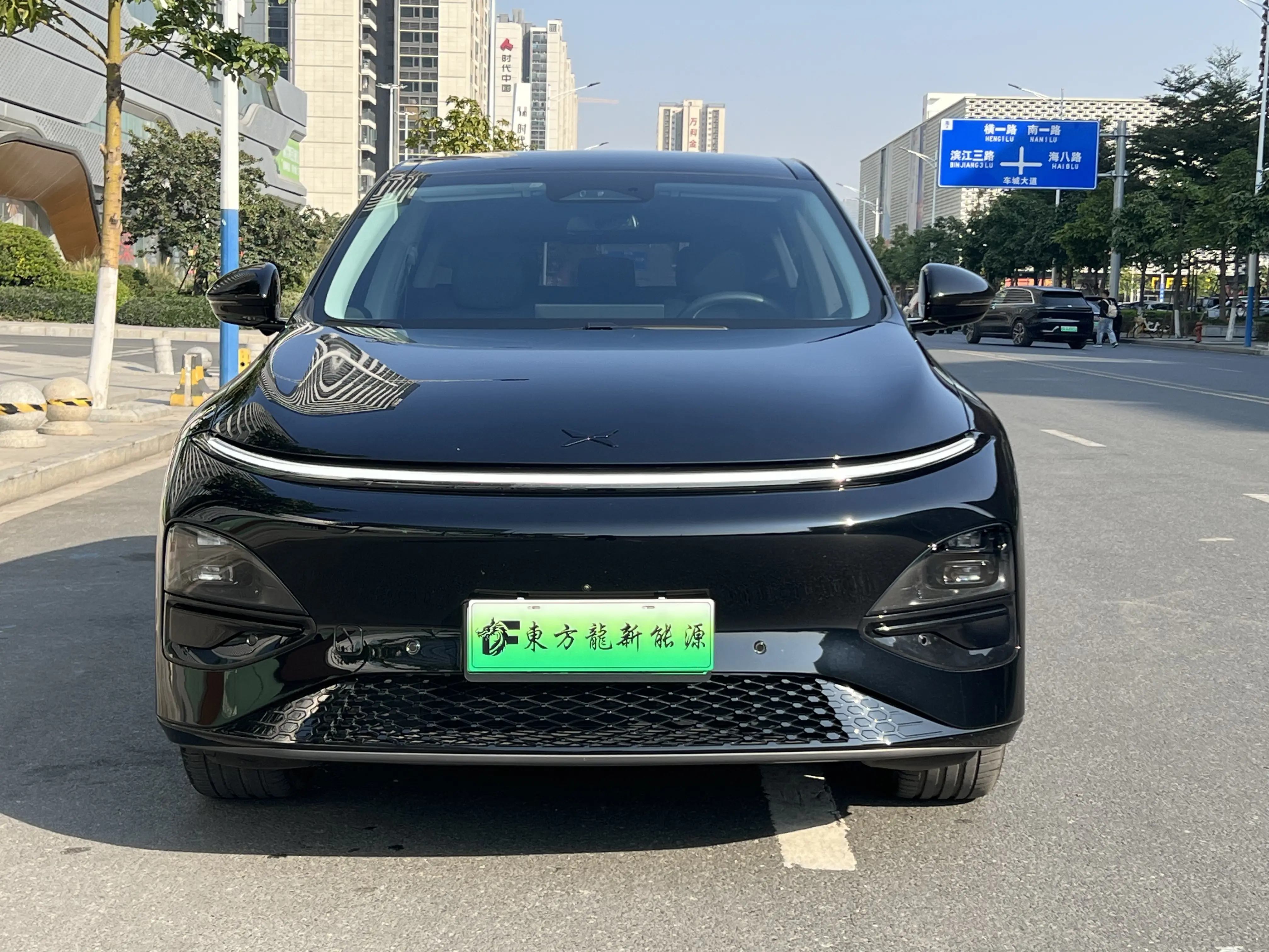 Xpeng G6  из Китая