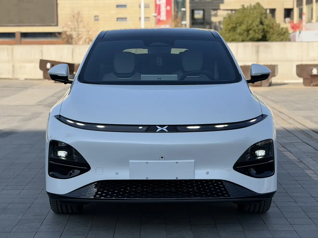 Xpeng G6  из Китая