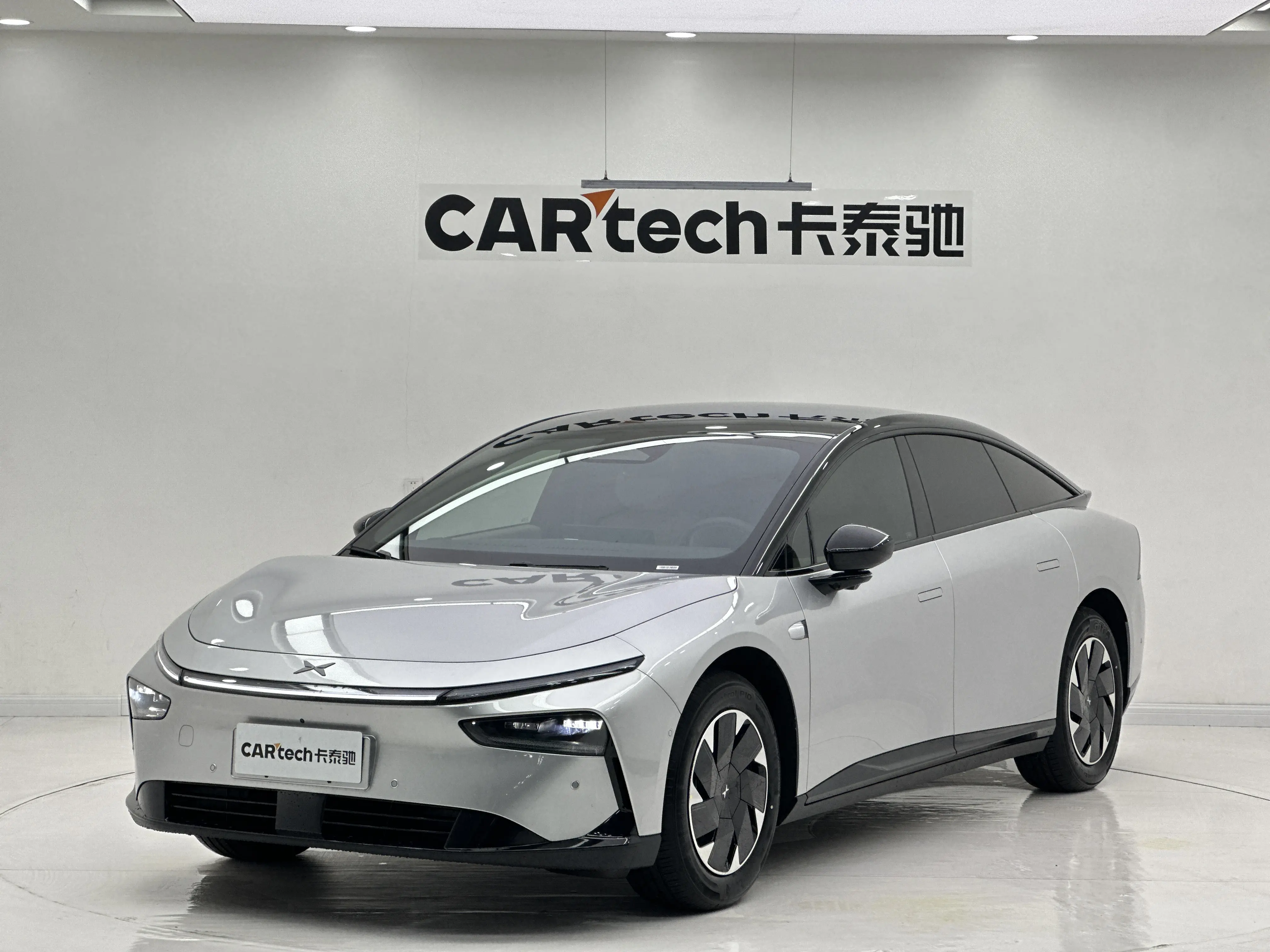 Xpeng P7+  из Китая