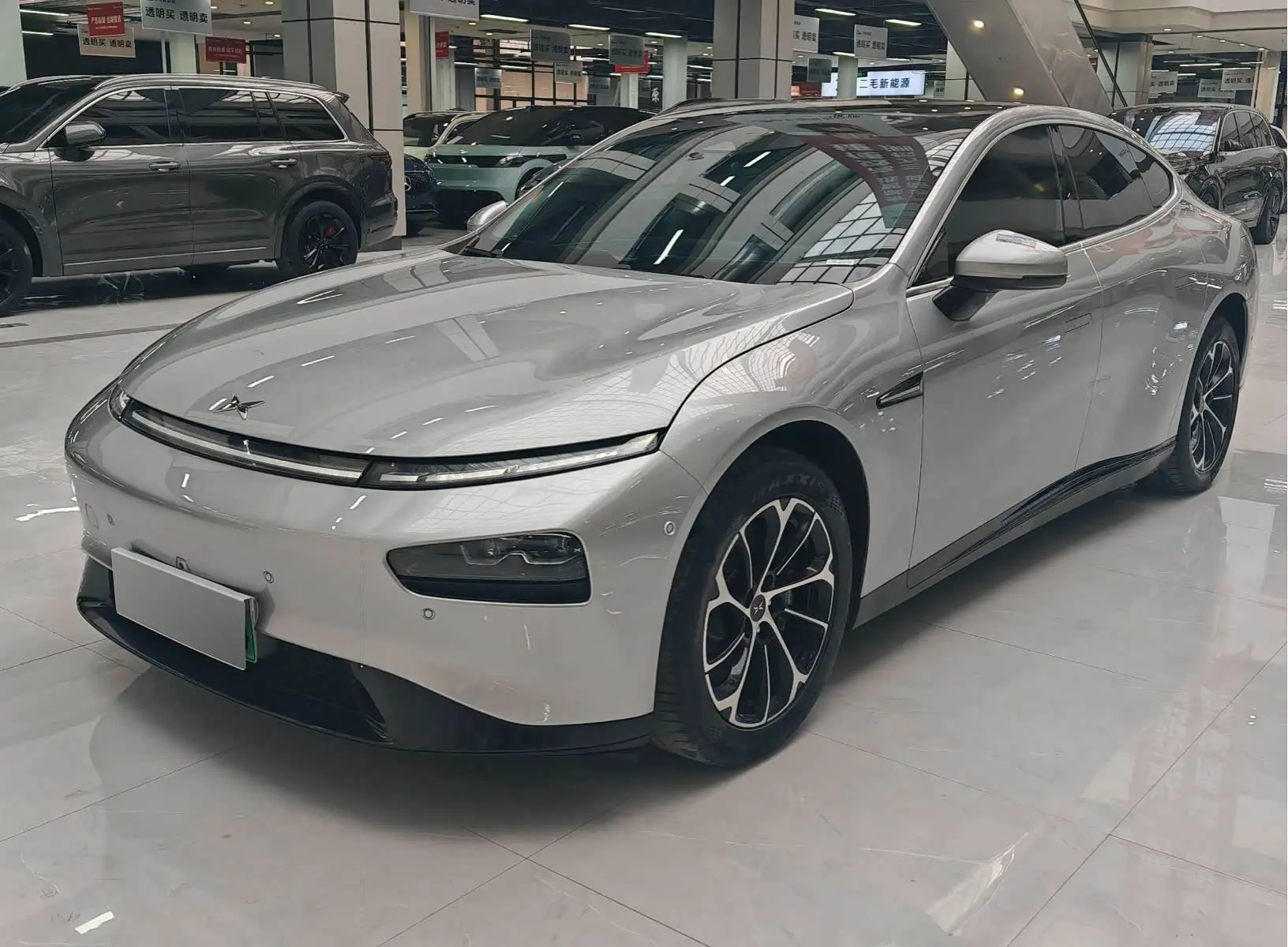 Xpeng P7  из Китая