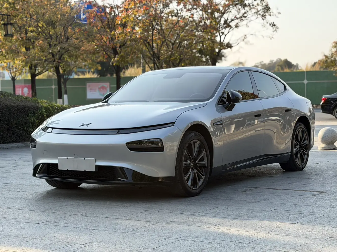 Xpeng P7  из Китая