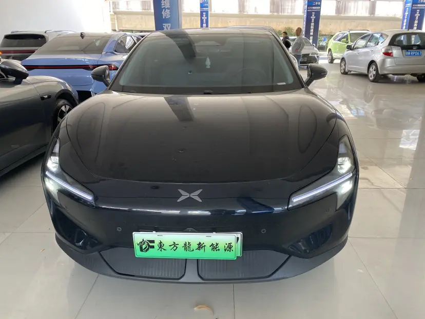 Xpeng Xiaopeng MONA M03  из Китая