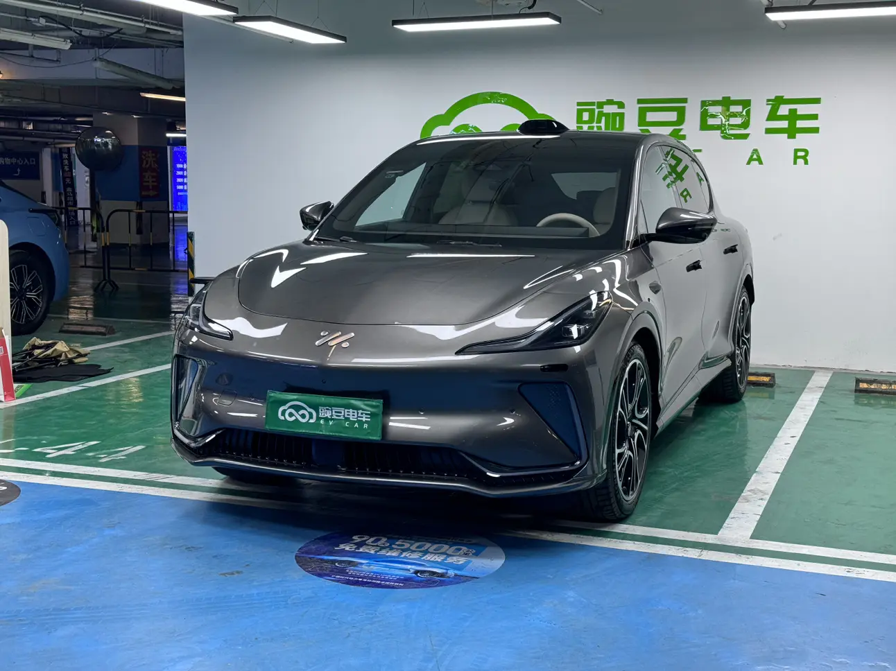 Zhiji LS7  из Китая