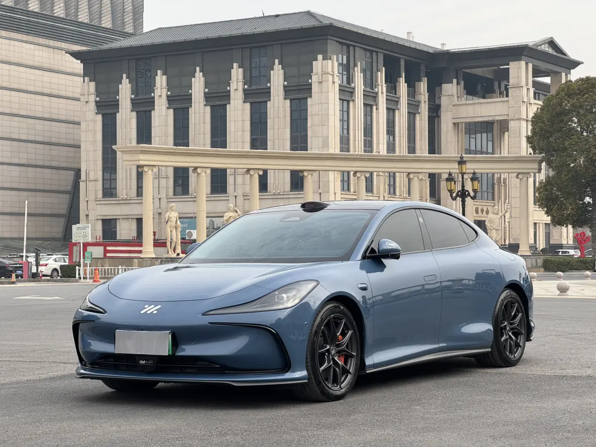 Zhiji L6  из Китая