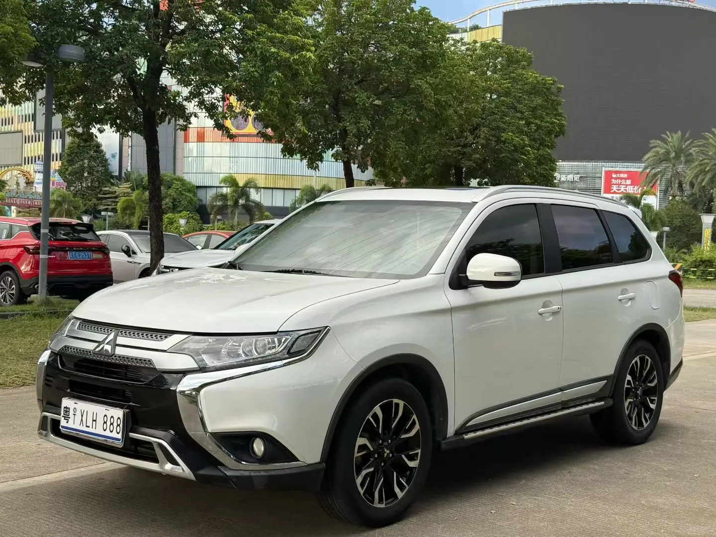 Mitsubishi Outlander  из Китая