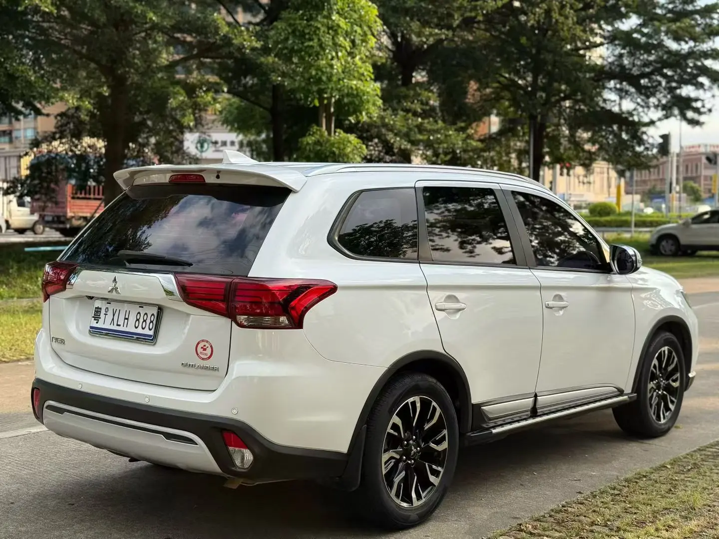 Mitsubishi Outlander  из Китая