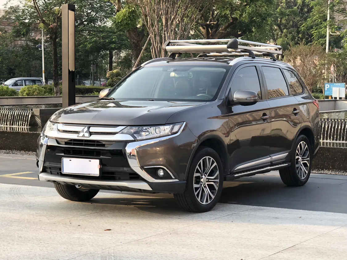 Mitsubishi Outlander  из Китая