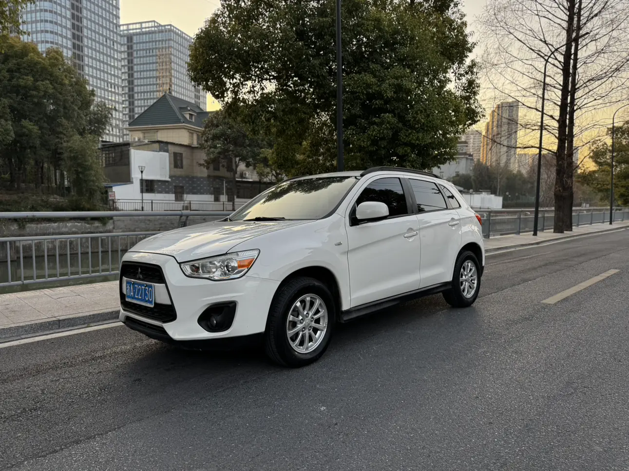Mitsubishi Jinxuan ASX  из Китая