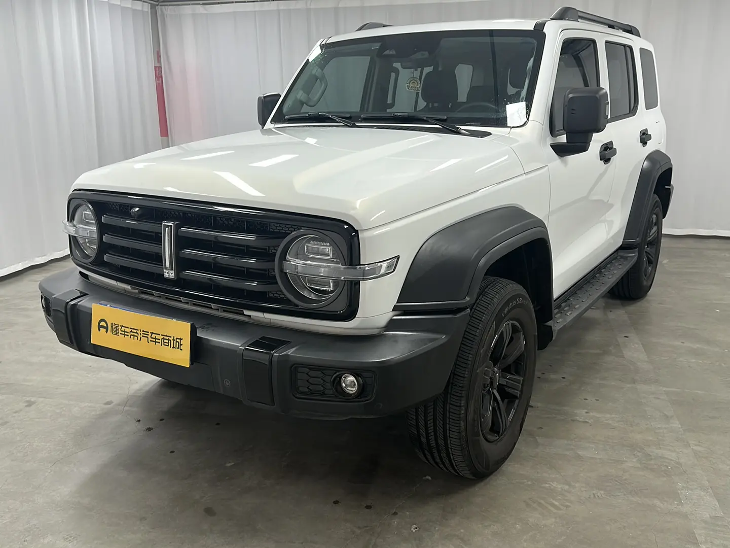 Tank 300  из Китая