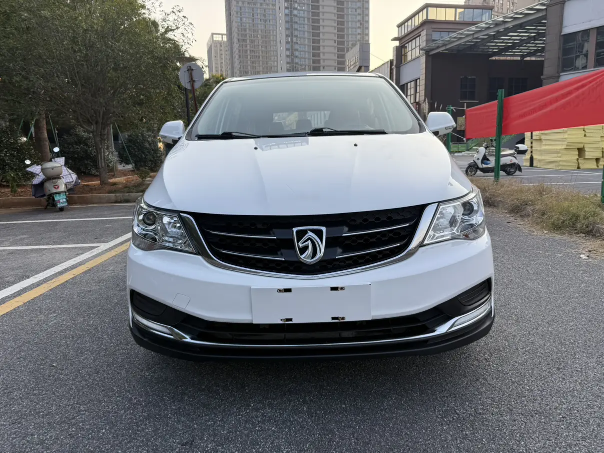 Baojun 730  из Китая