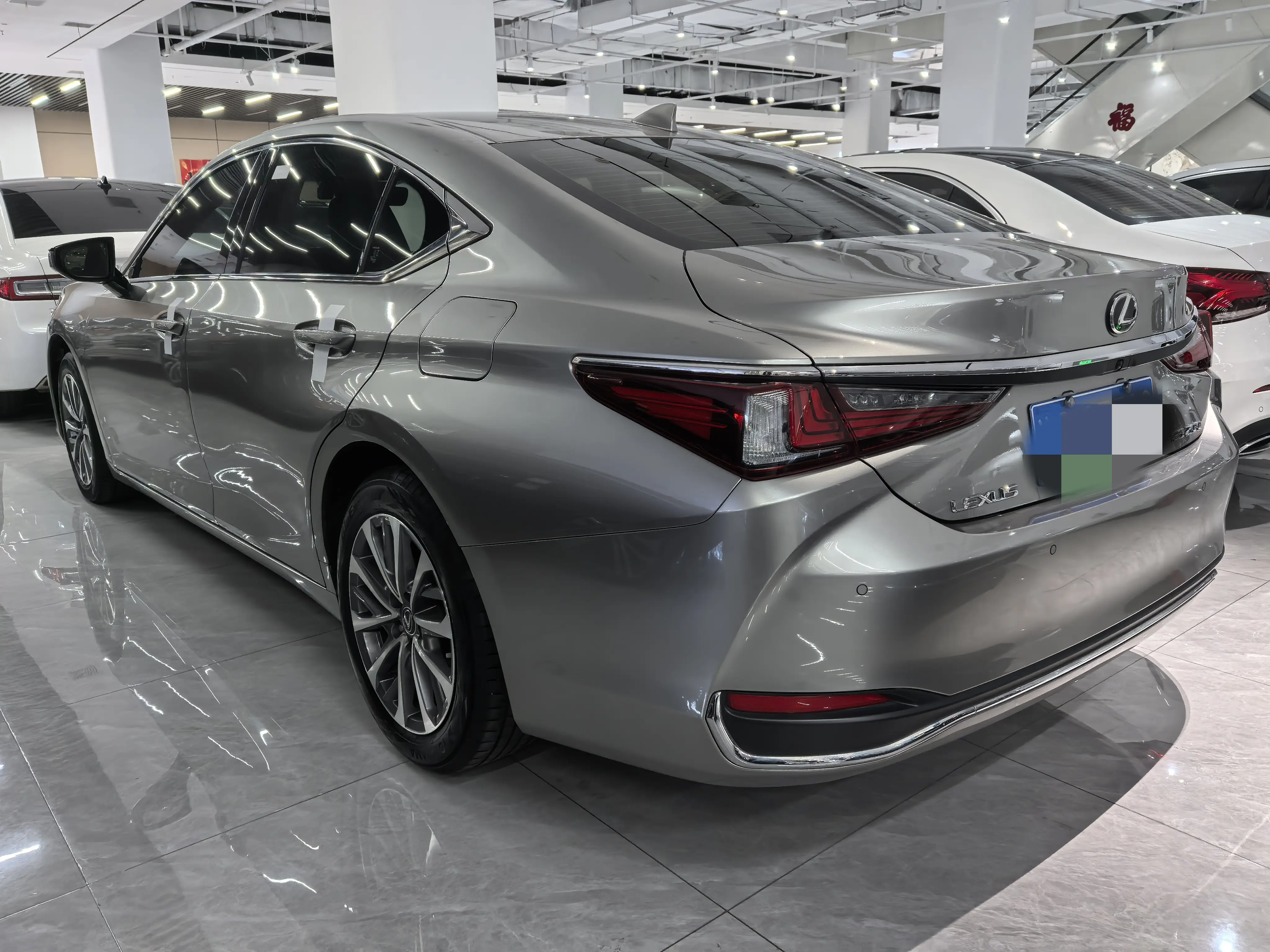 Lexus ES  из Китая