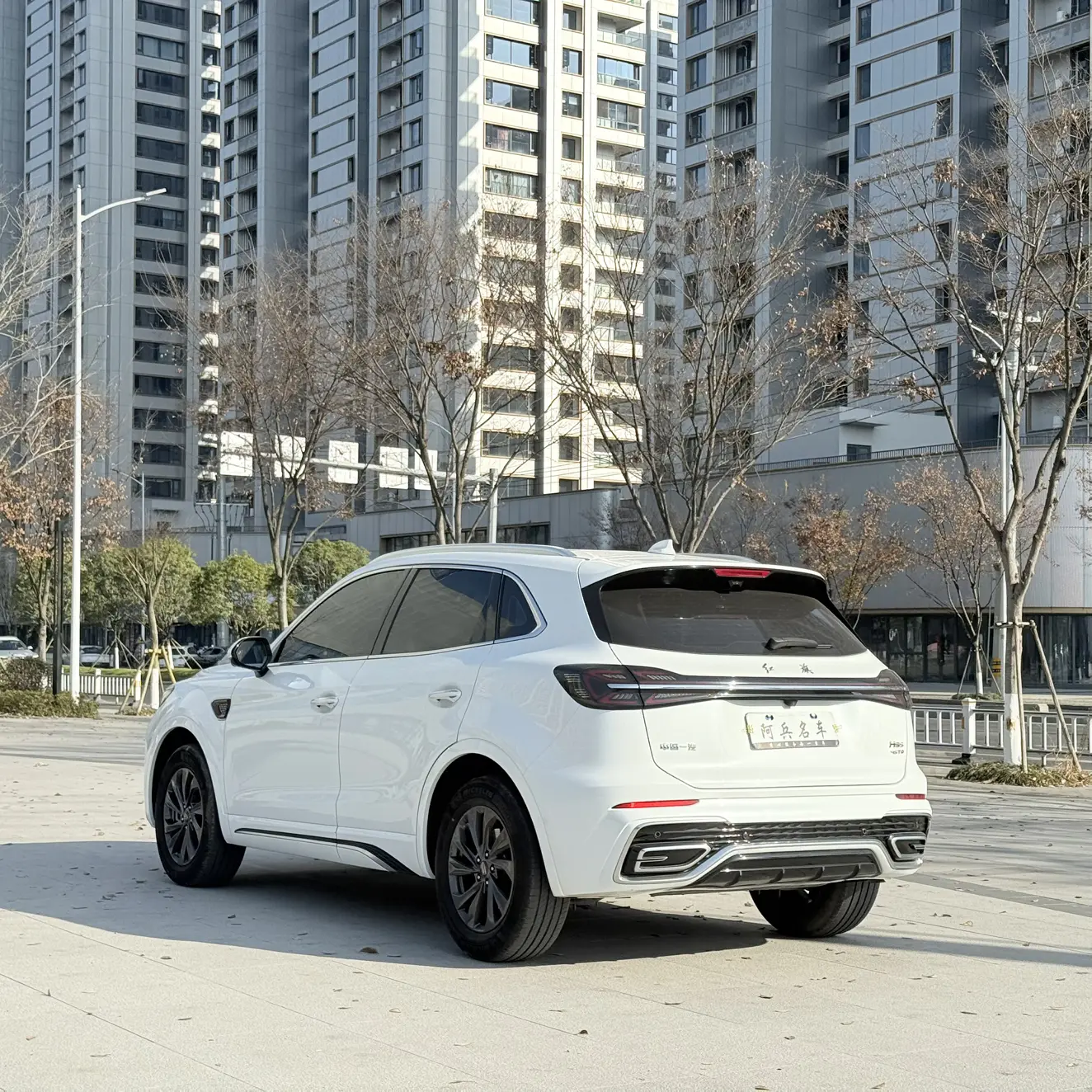 Hongqi HS5  из Китая