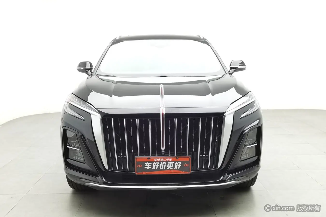 Hongqi HS3  из Китая