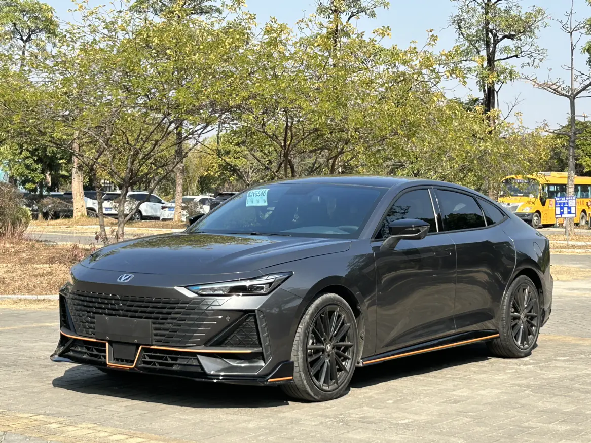 Changan UNI-V  из Китая