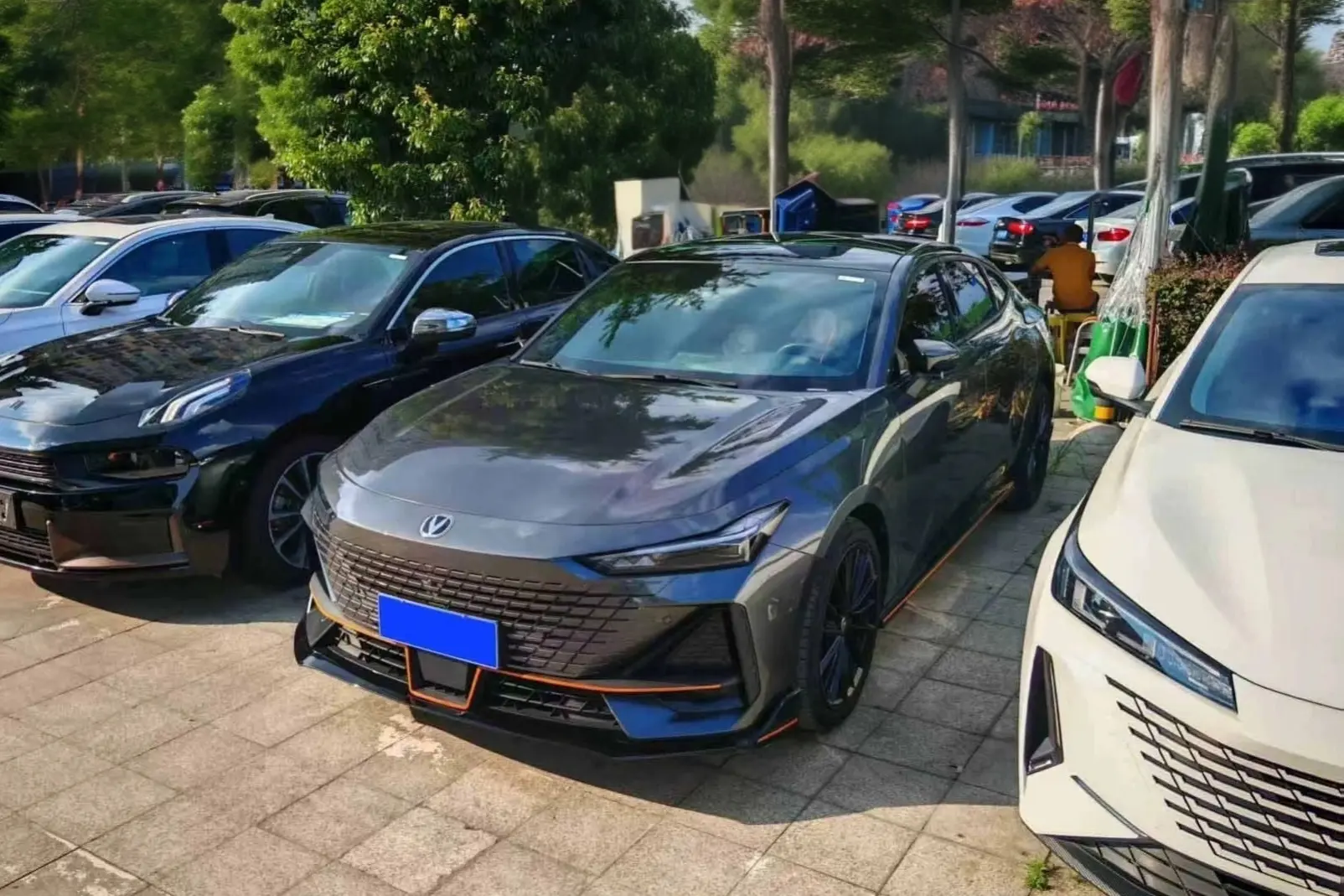 Changan UNI-V  из Китая