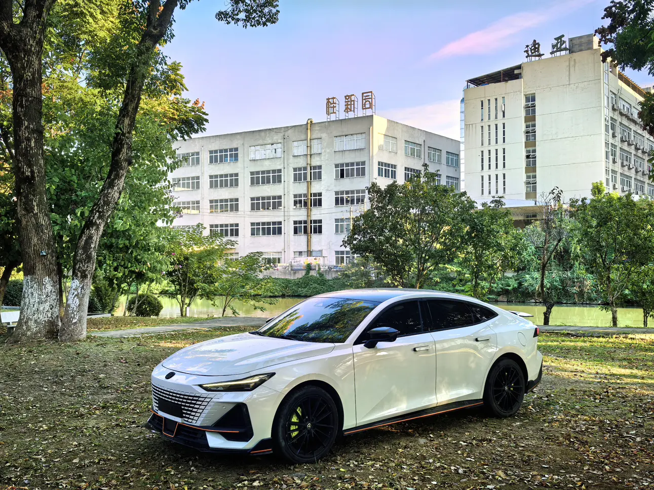 Changan UNI-V  из Китая