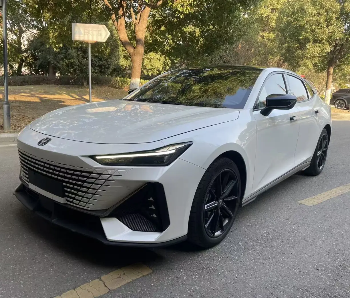 Changan UNI-V  из Китая