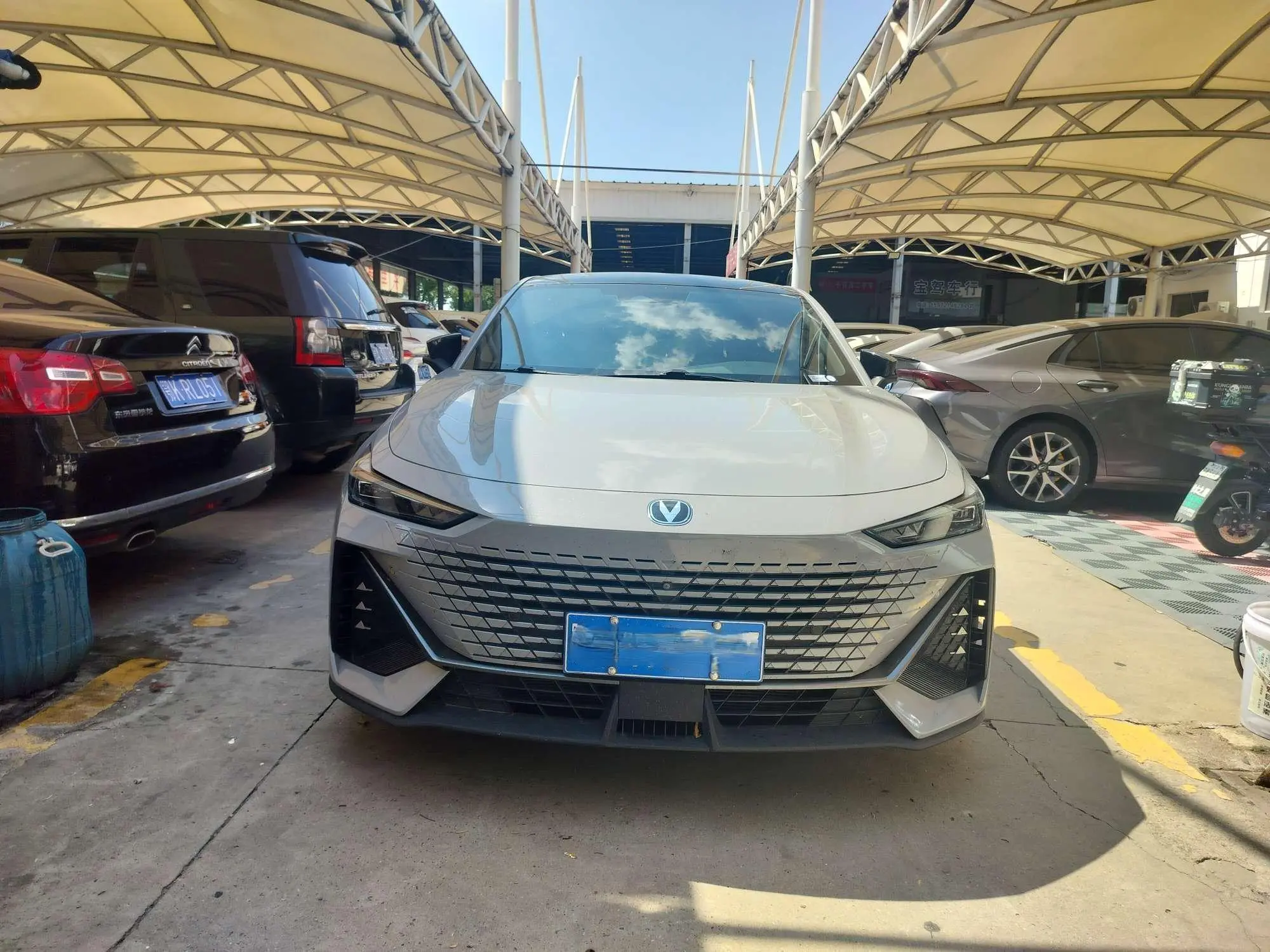 Changan UNI-V  из Китая