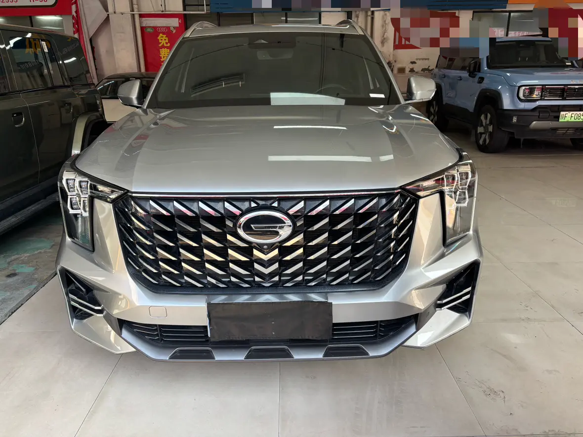 GAC Trumpchi GS8  из Китая