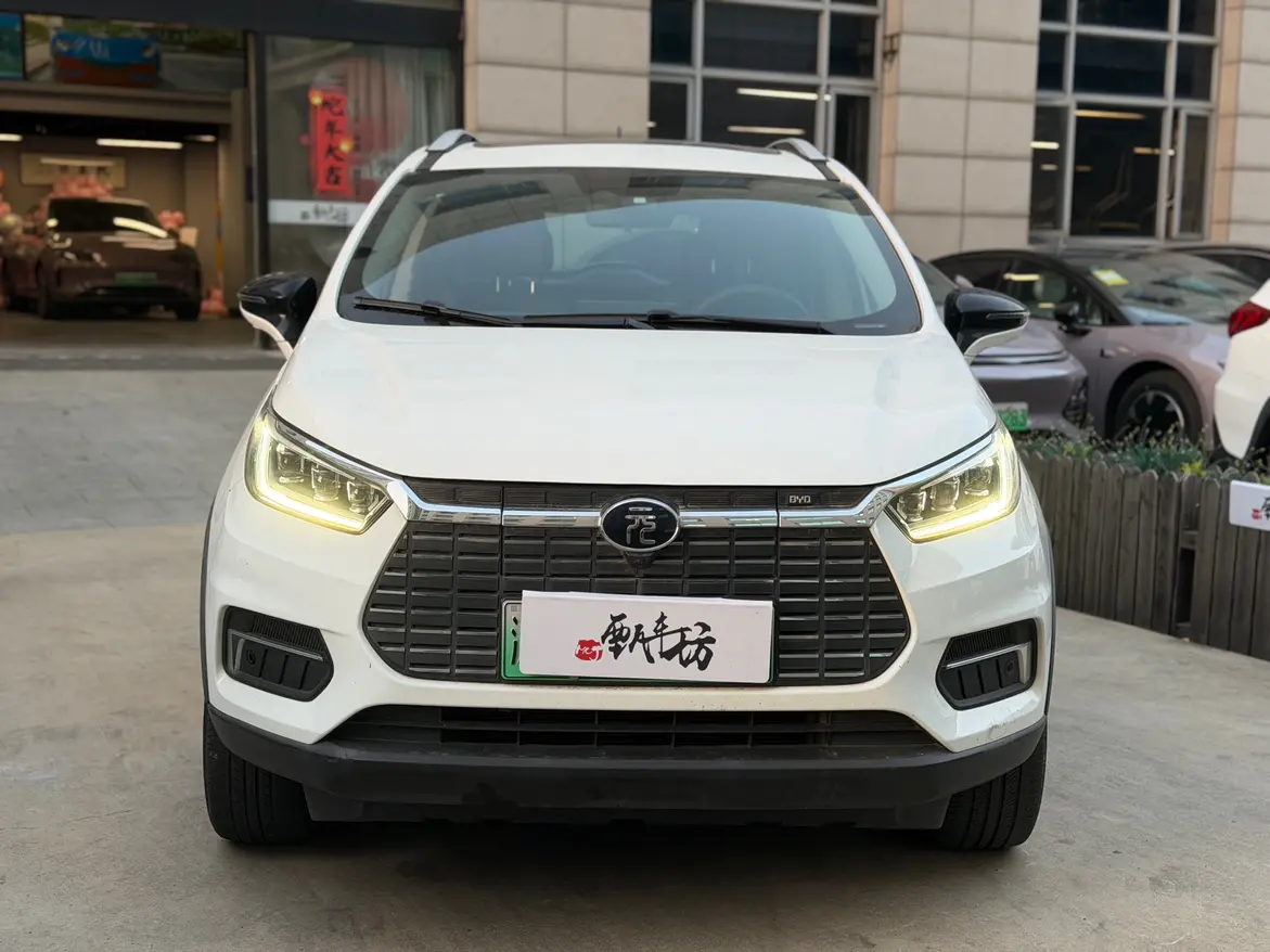 BYD Yuan EV  из Китая