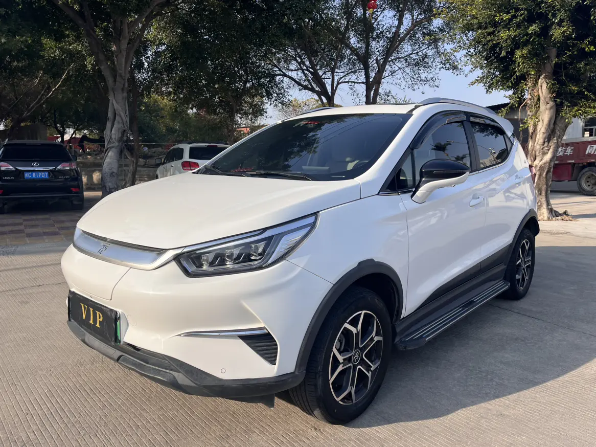 BYD Yuan Pro  из Китая