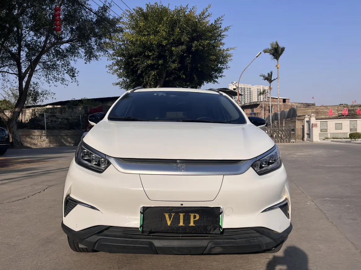 BYD Yuan Pro  из Китая