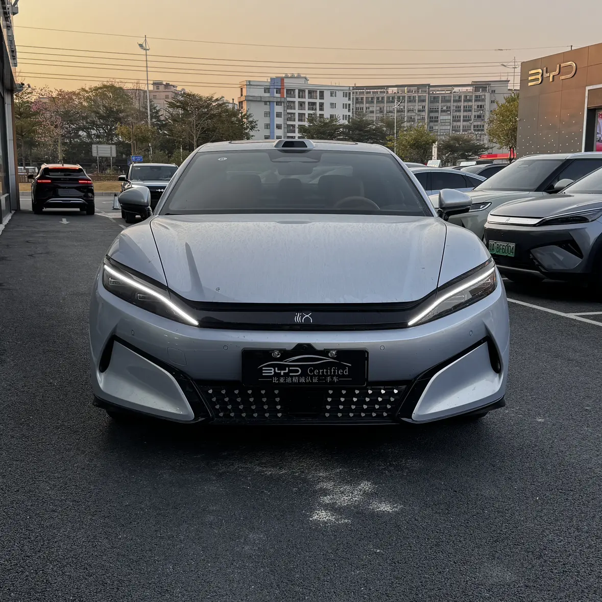 BYD Han L EV  из Китая