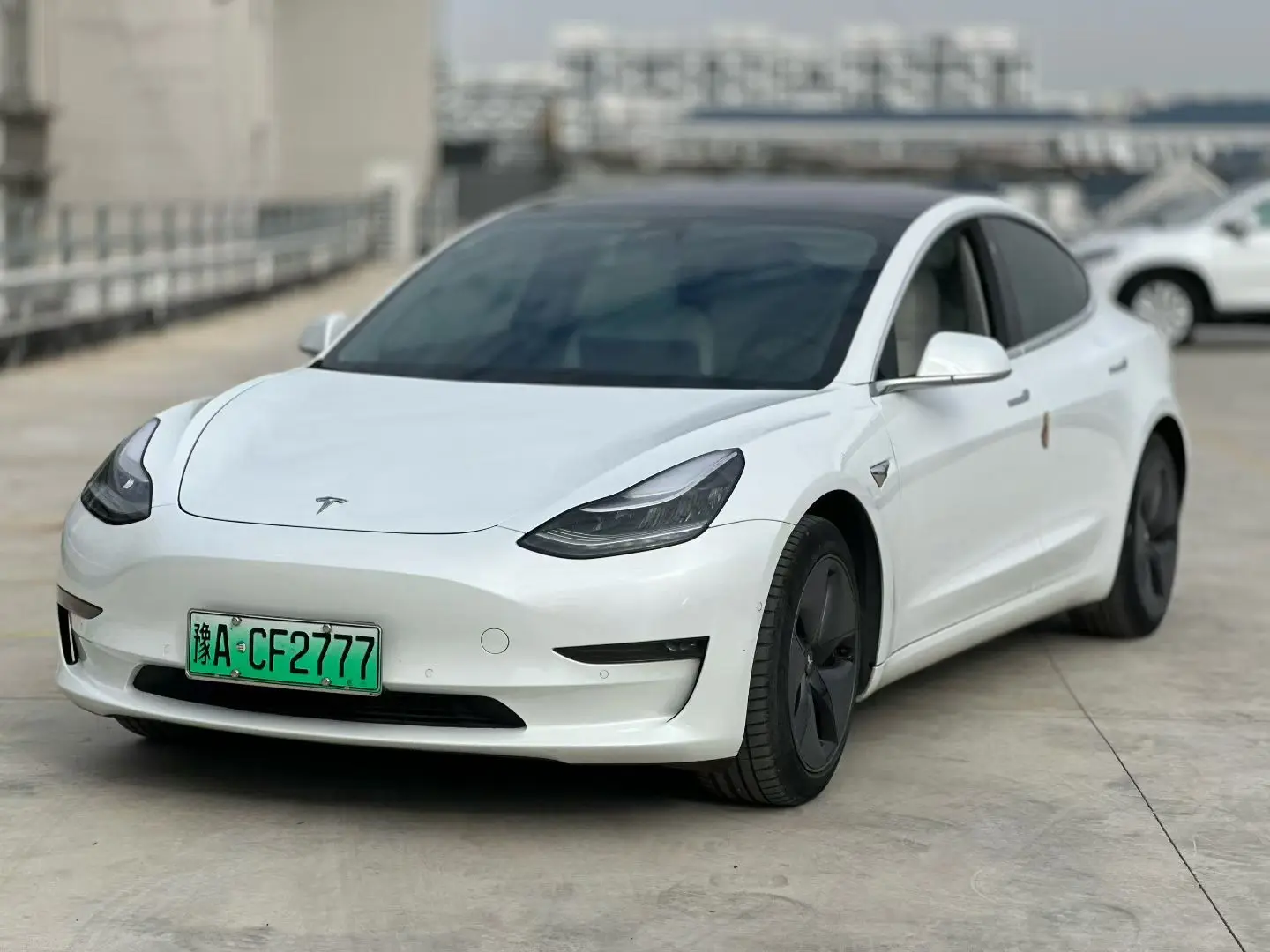 Tesla Model 3  из Китая