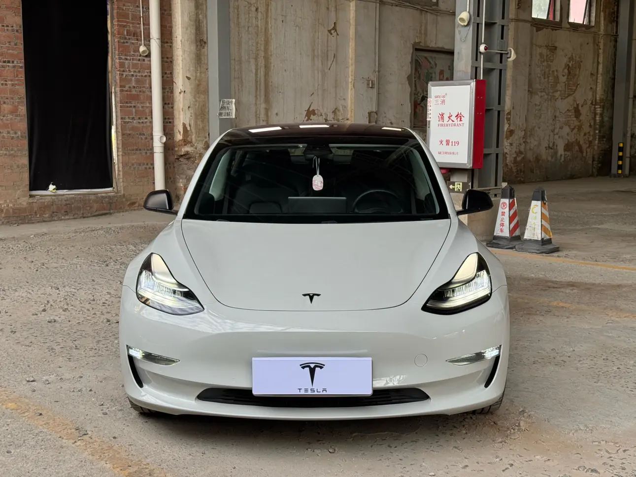 Tesla Model 3  из Китая