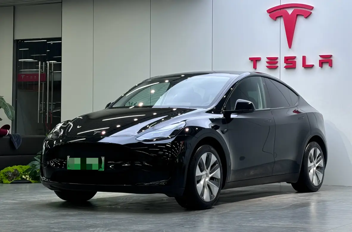 Tesla Model Y  из Китая