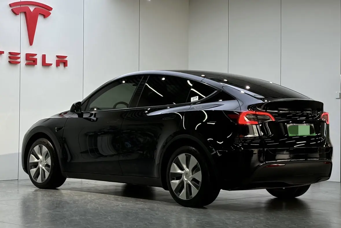 Tesla Model Y  из Китая