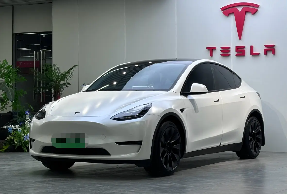 Tesla Model Y  из Китая