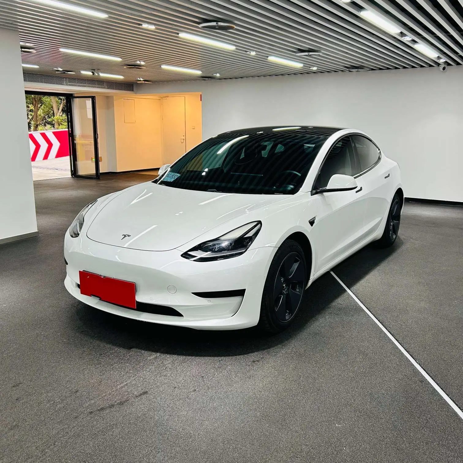 Tesla Model 3  из Китая