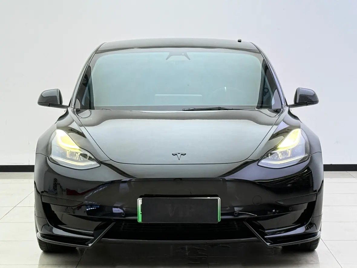 Tesla Model 3  из Китая