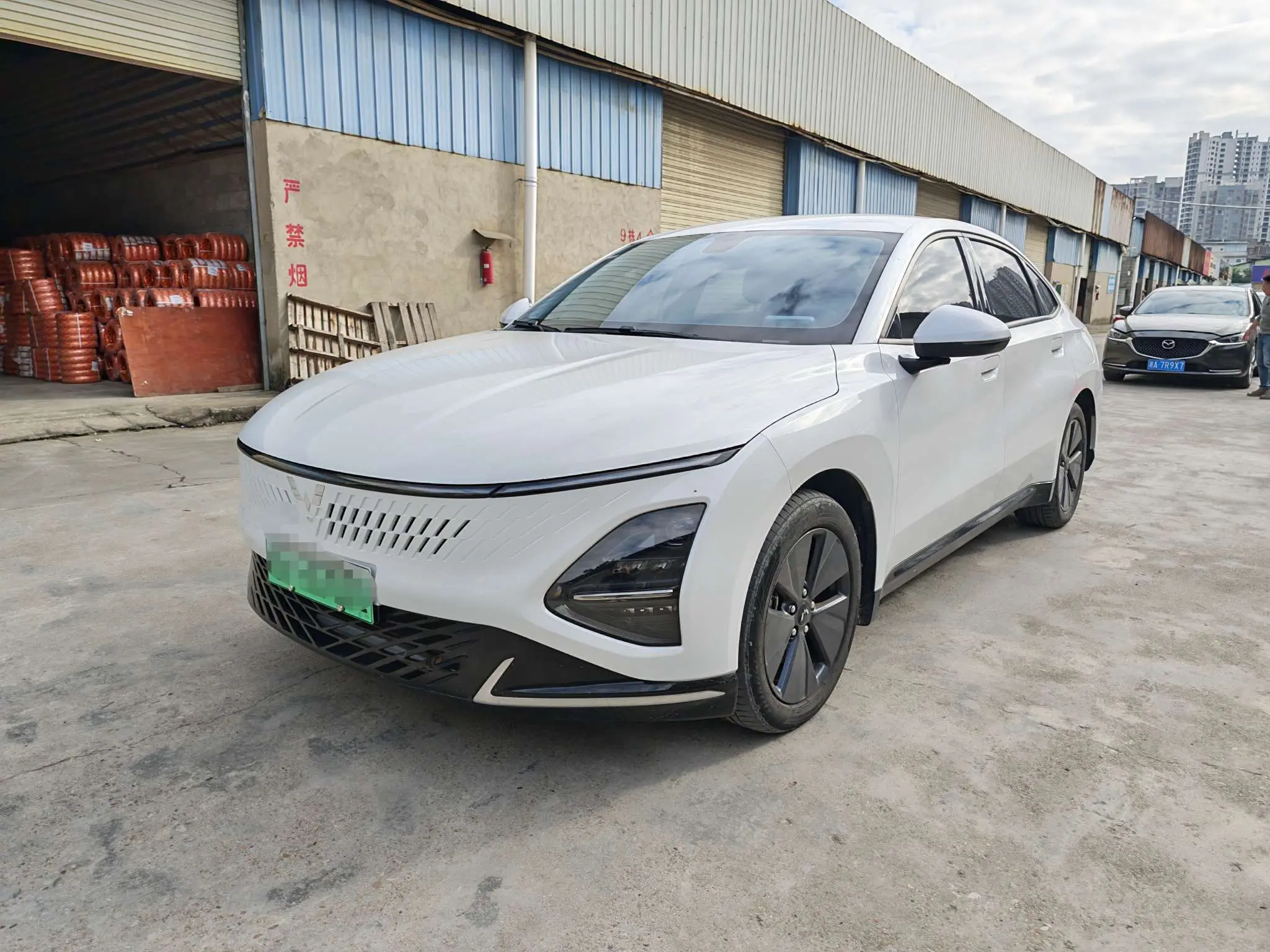 Wuling Starlight PHEV  из Китая