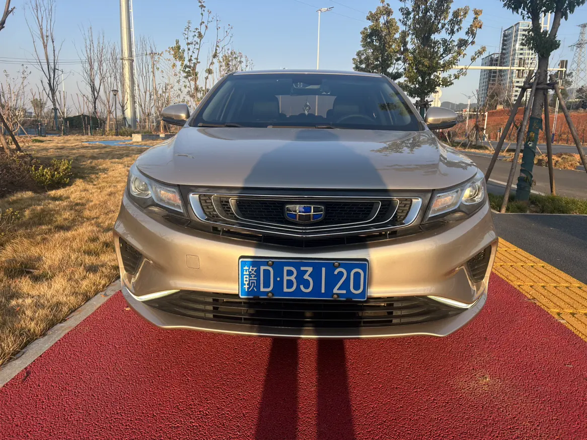 Geely Emgrand GL  из Китая