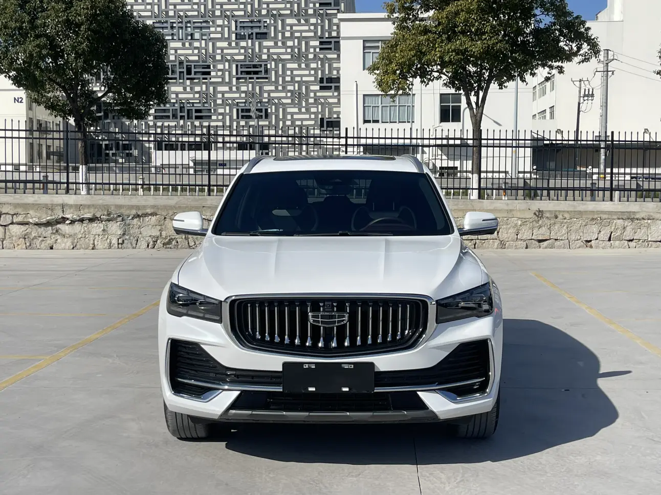 Geely Monjaro (Xingyue L)  из Китая