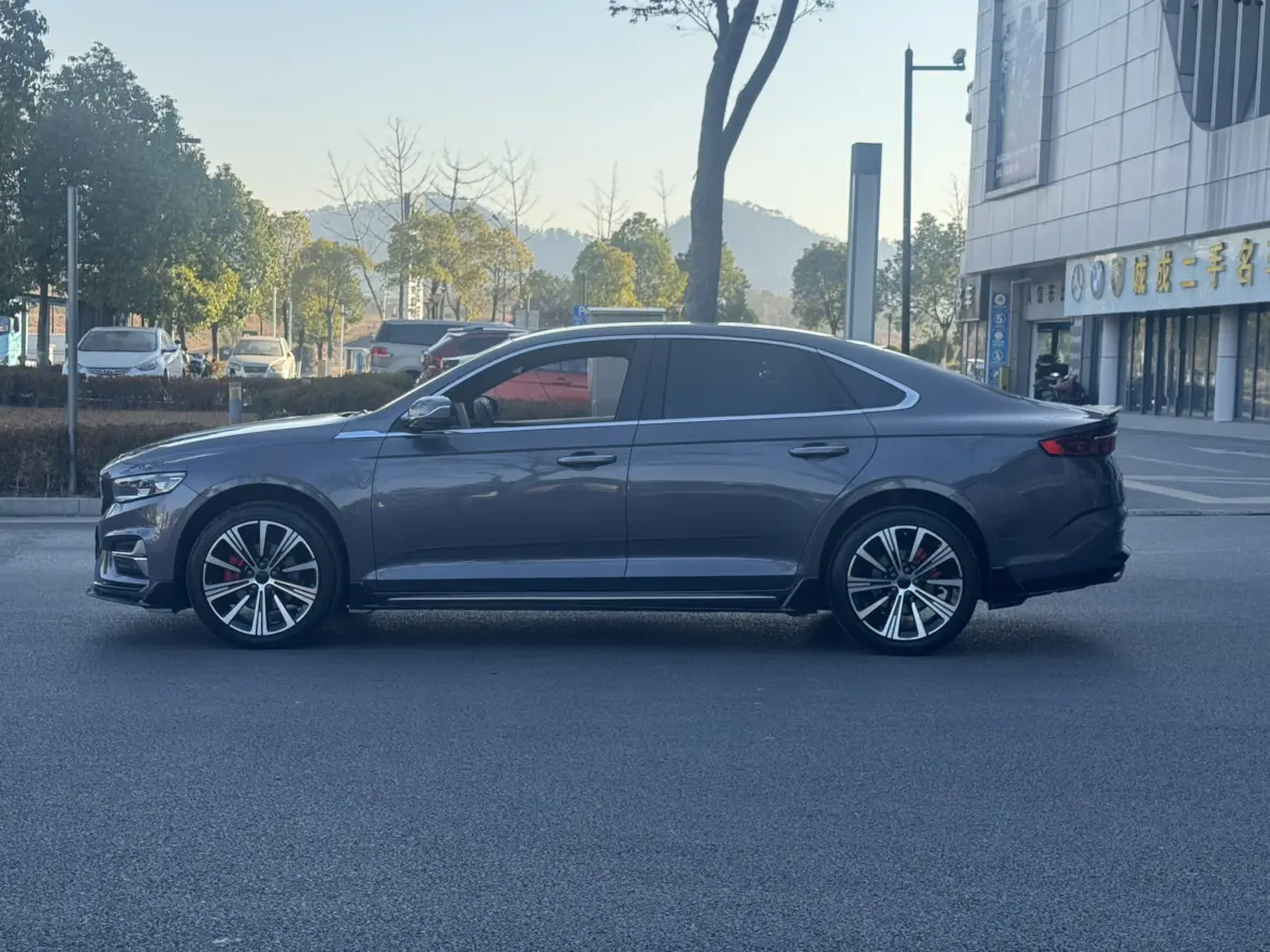 Geely Xing Rui  из Китая