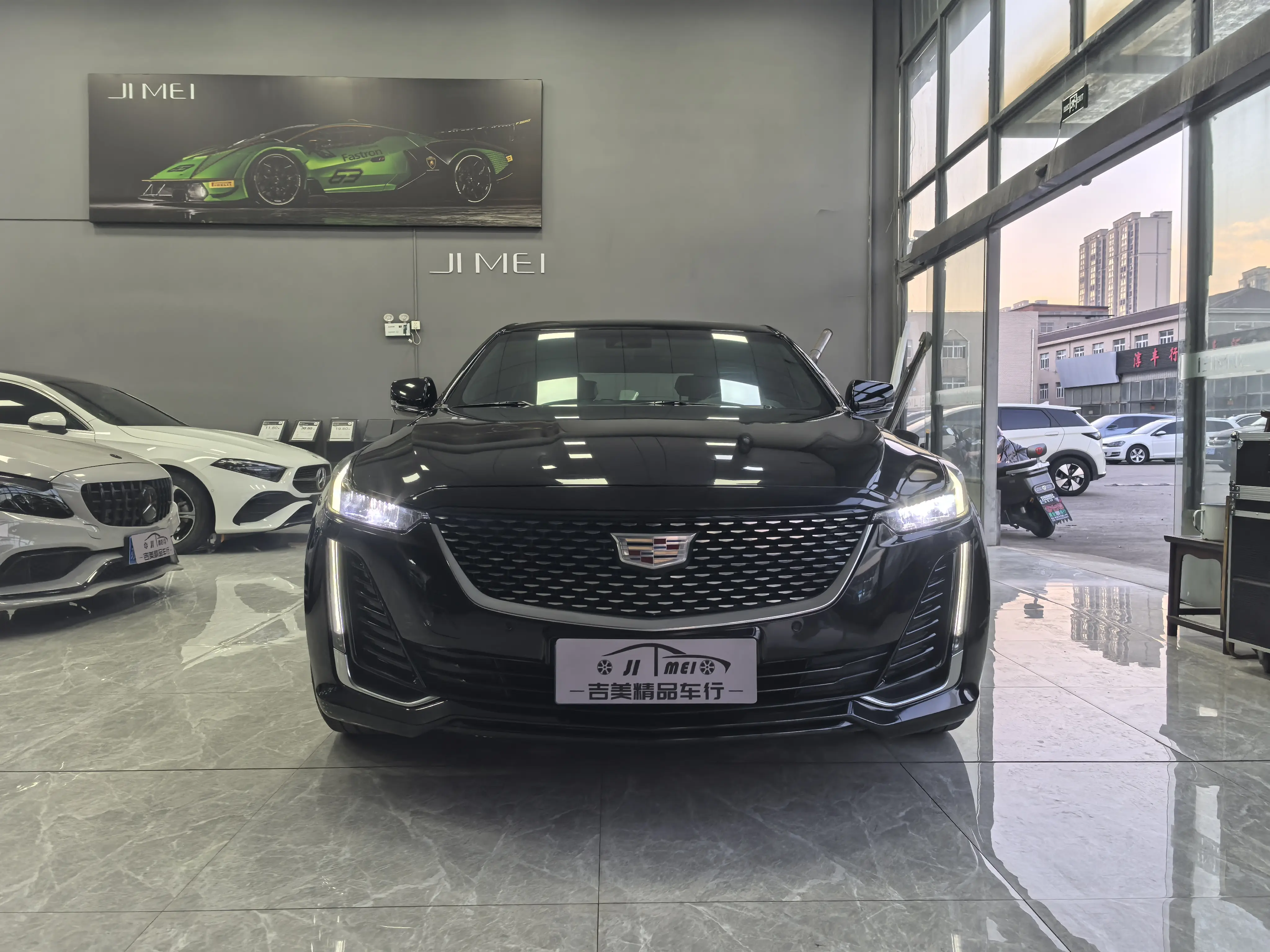 Cadillac CT5  из Китая