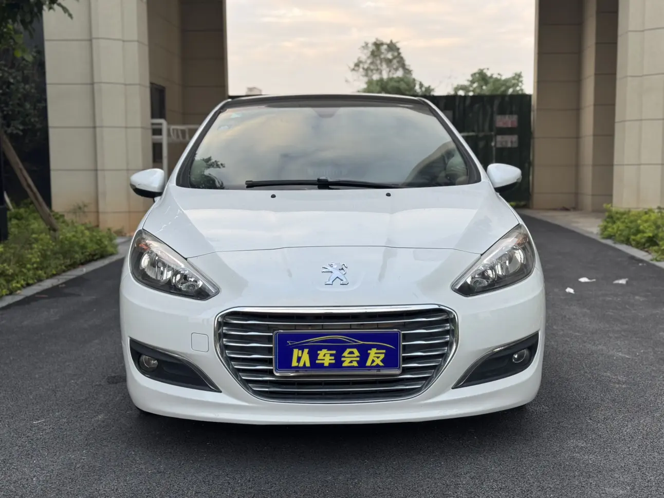 Peugeot 308  из Китая