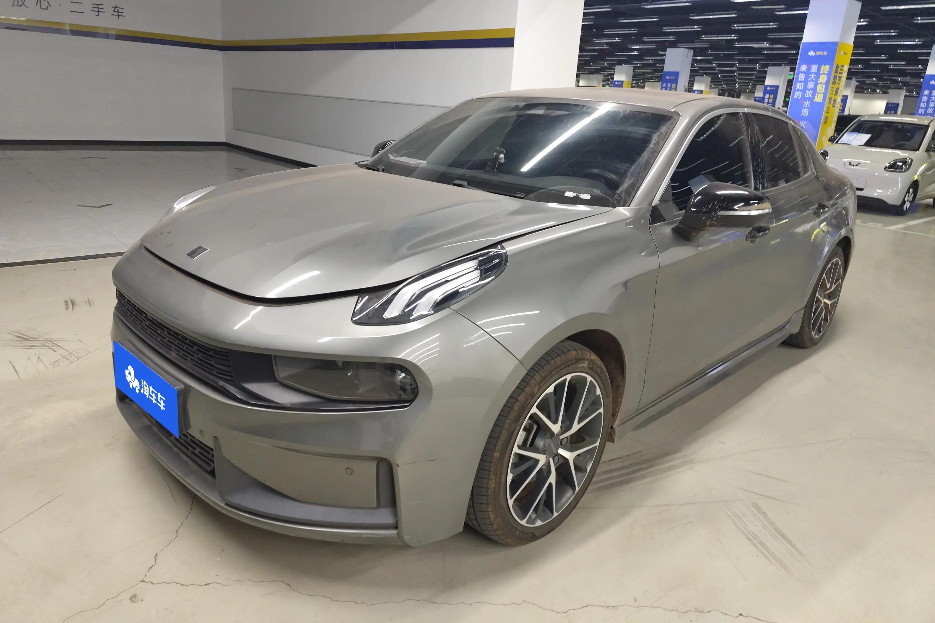 Lynk & Co 03