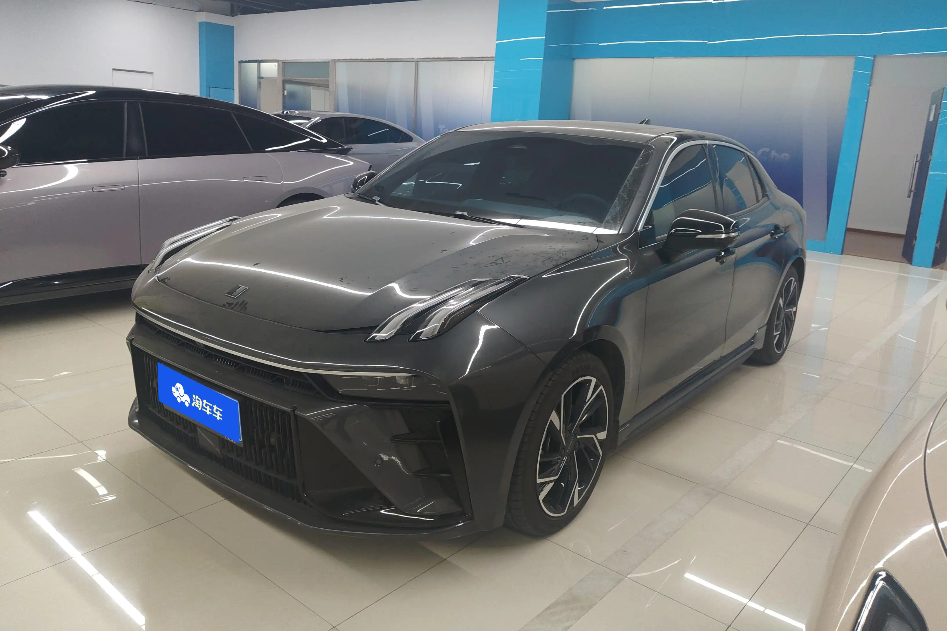 Lynk & Co 03