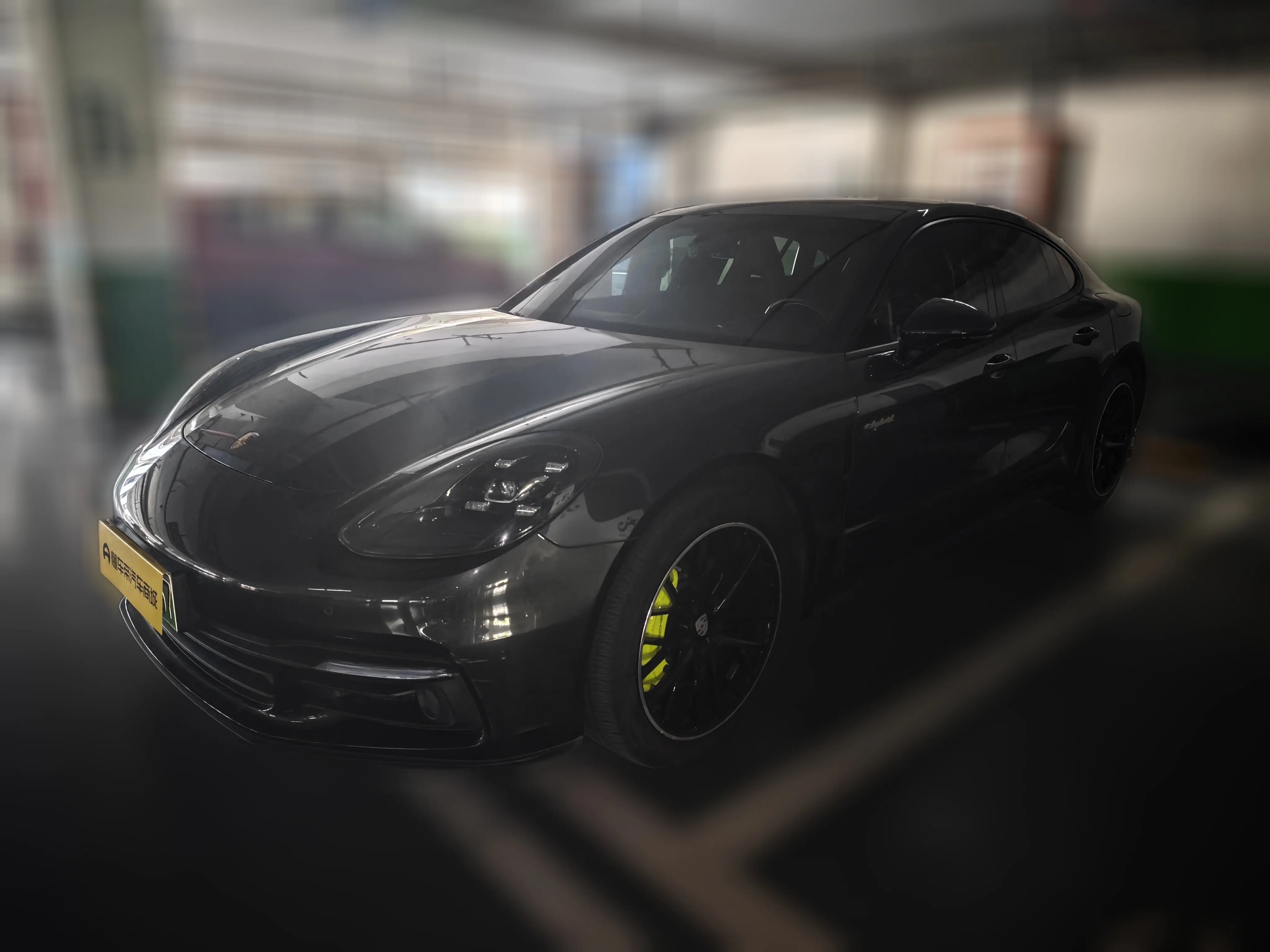 Porsche Panamera E-Hybrid  из Китая