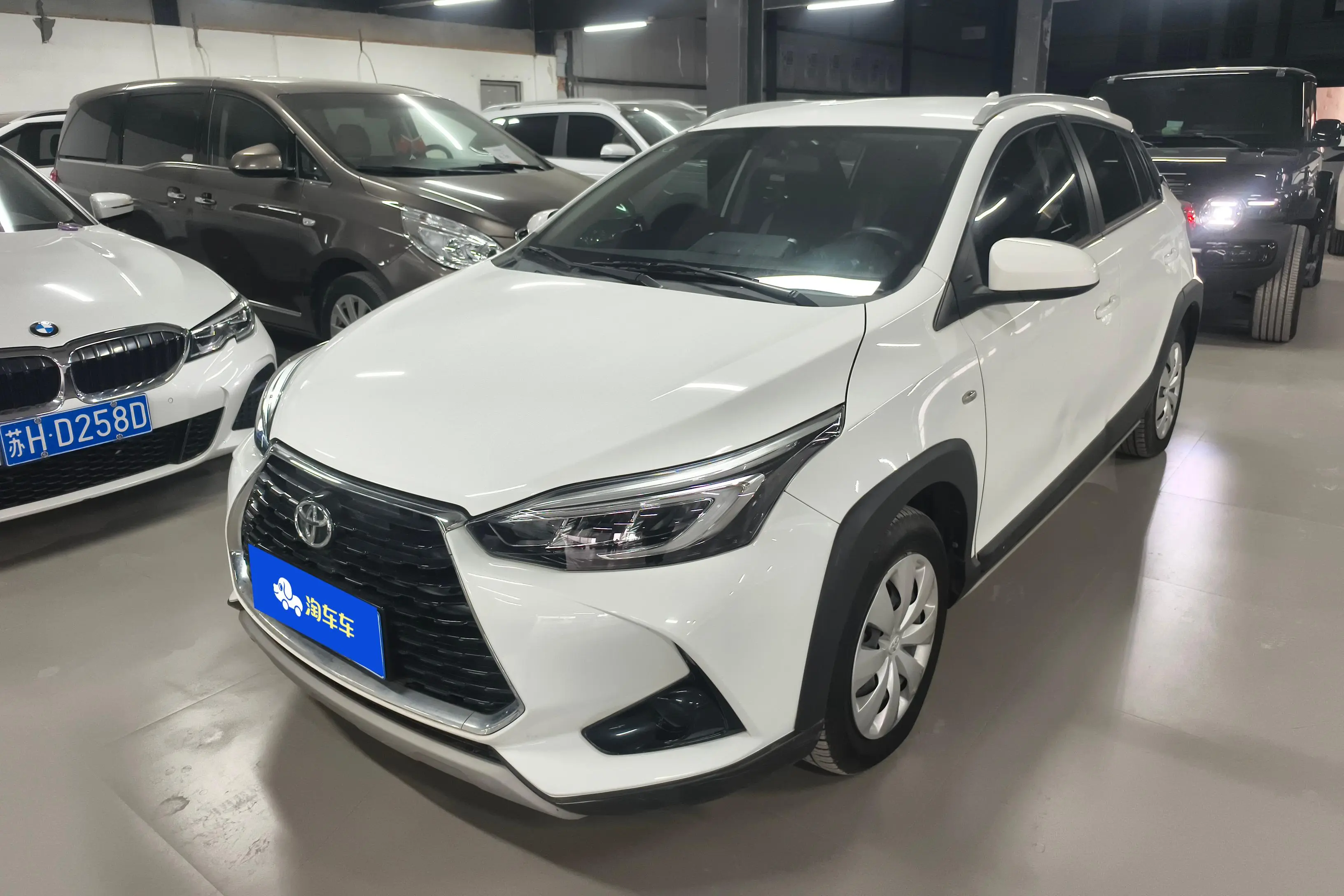 Toyota Yaris L  из Китая