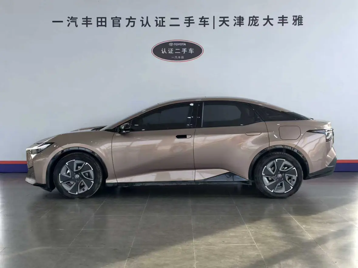 Toyota bZ3  из Китая