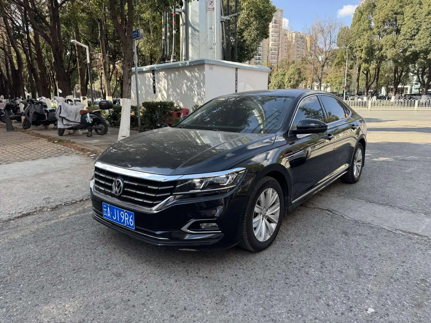 Volkswagen Passat  из Китая